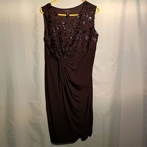 Elegant Black Sleeveless Dress with Sequin Floral Bodice – Draped Midi Enfocus